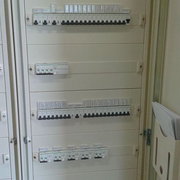 armoire électrique ouverte